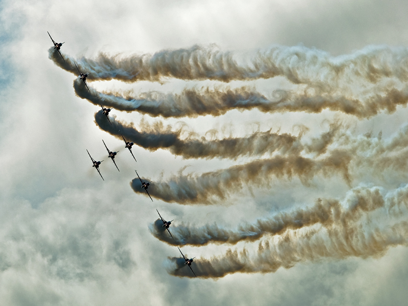 198_Fairford RIAT_Red Arrows na British Aerospace Hawk T1.jpg
